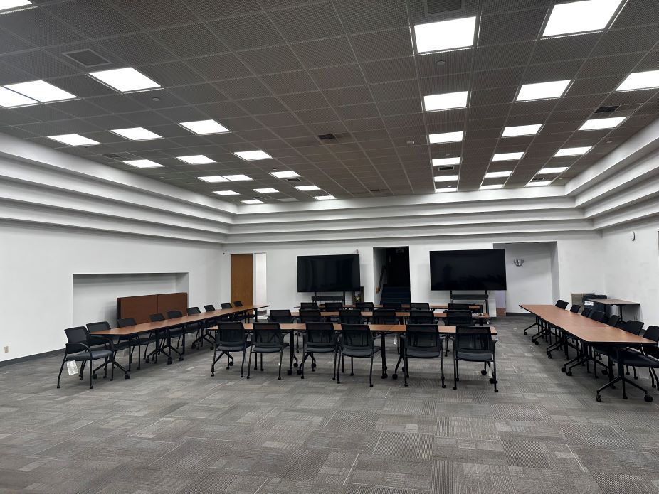 Interior photo of 485 Cayuga
