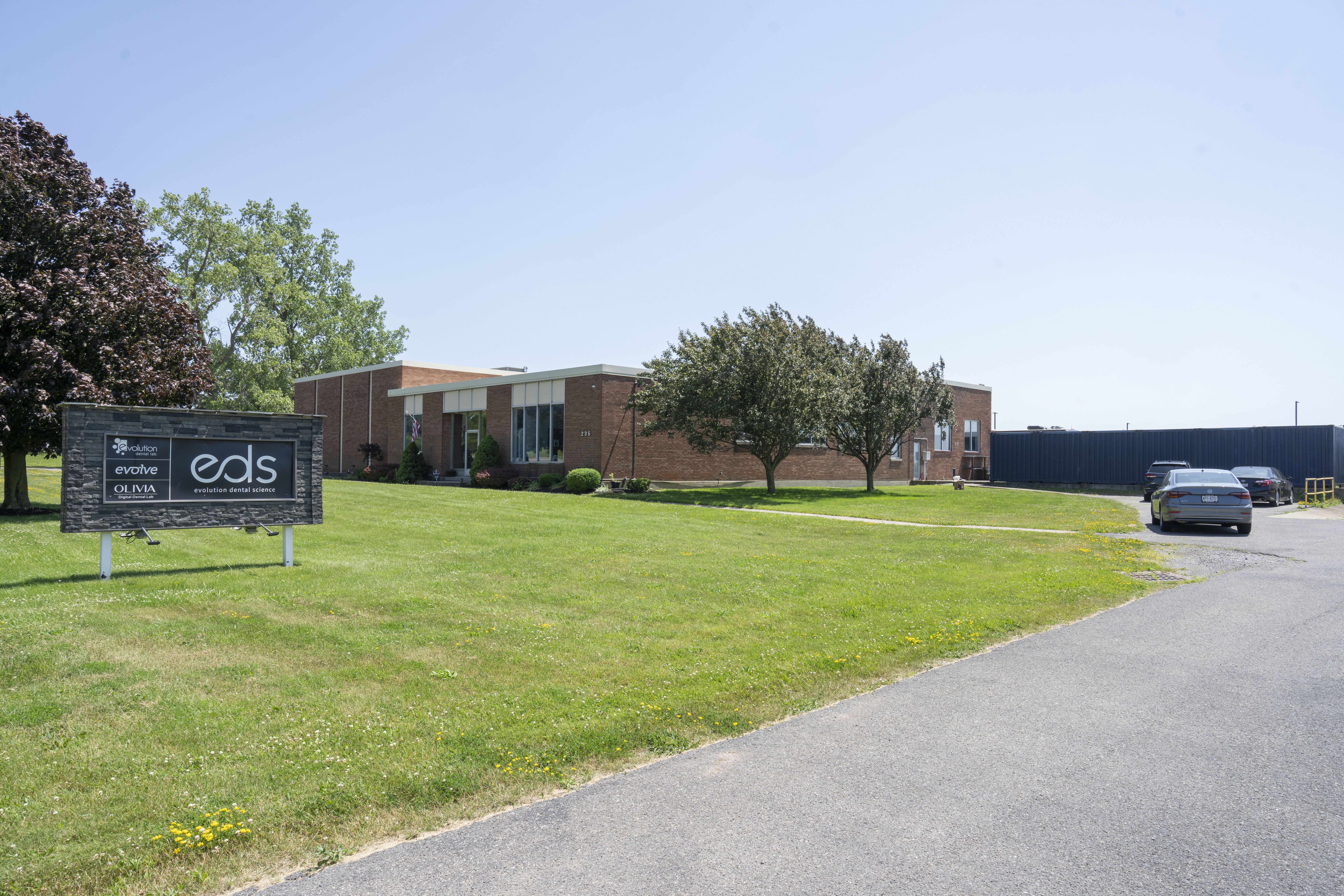 Exterior photo of 235 Cayuga Rd