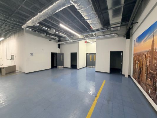 Suite 104 Warehouse, clean room, production