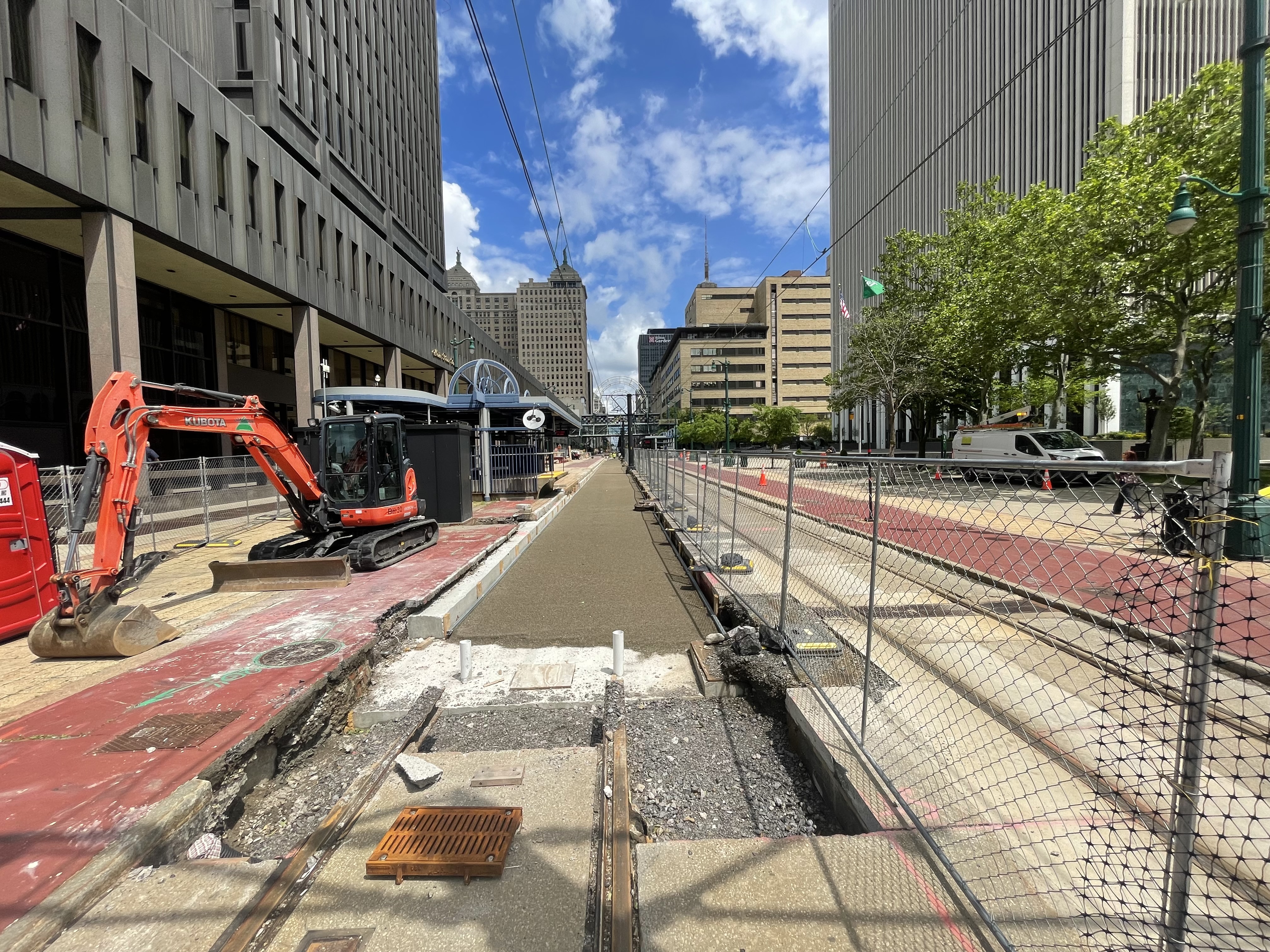 400 Block rail construction